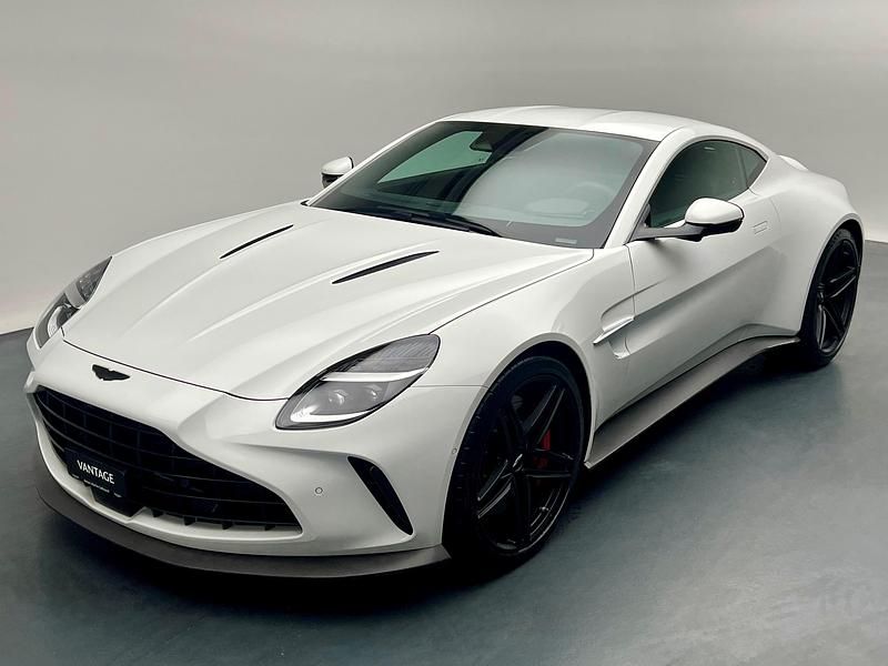 Neu Aston Martin V8 Vantage 665 PS (489 kW) 2025 Weiss Coupé