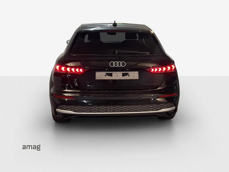 Gebraucht Audi A3 Sportback e-tron Attraction 204 PS (150 kW) 2025 Kleinwagen