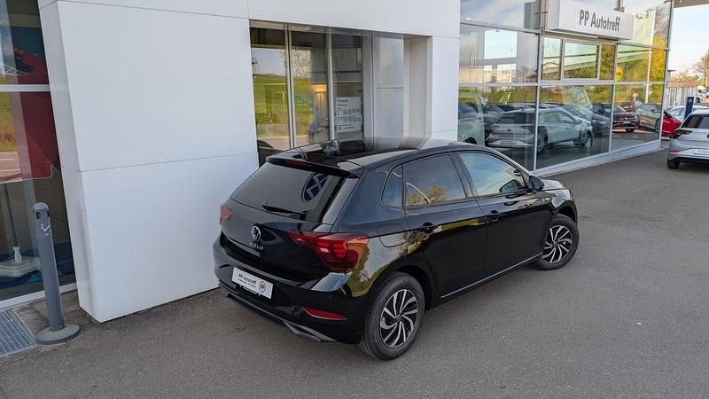 Gebraucht VW Polo Life 115 PS (84 kW) 2025 Schwarz Limousine