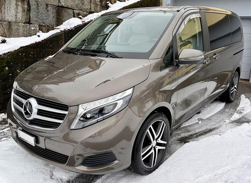 Gebraucht 2017 Mercedes V250 Avantgarde Van / Kleinbus | CHF 44’000 (Superpreis) - Bild 1/4