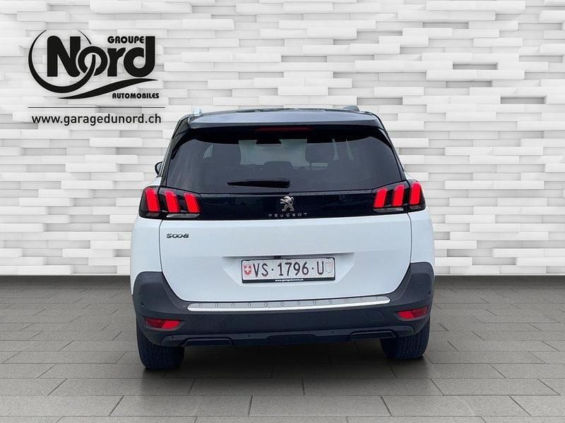 Gebraucht Peugeot 5008 Allure 130 PS (95 kW) 2019 Van / Kleinbus