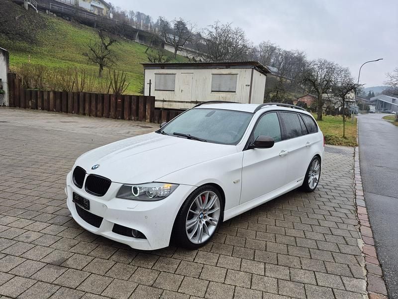 Gebraucht BMW 330 245 PS (180 kW) 2009 Kombi