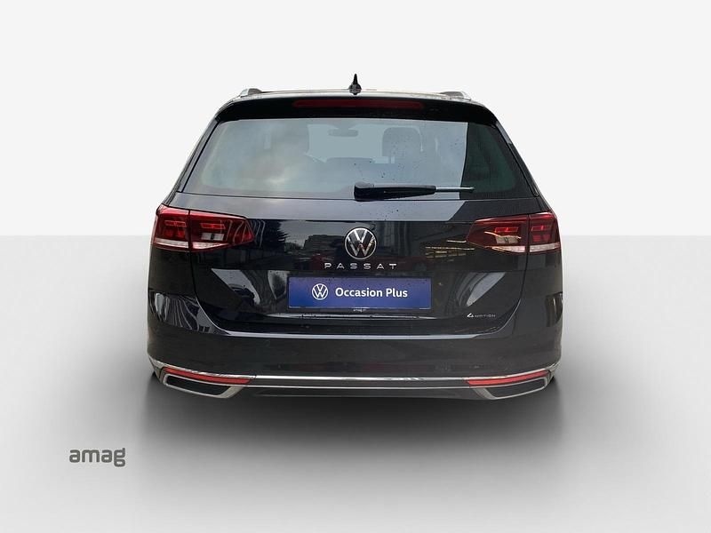 Gebraucht VW Passat Elegance 200 PS (147 kW) 2023 Deepblack perleffekt Kombi