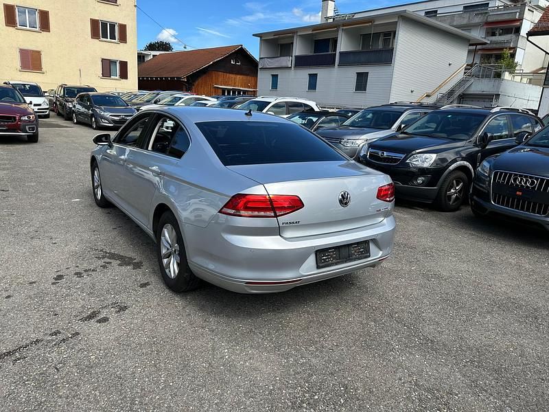 Gebraucht VW Passat Comfortline 150 PS (110 kW) 2016