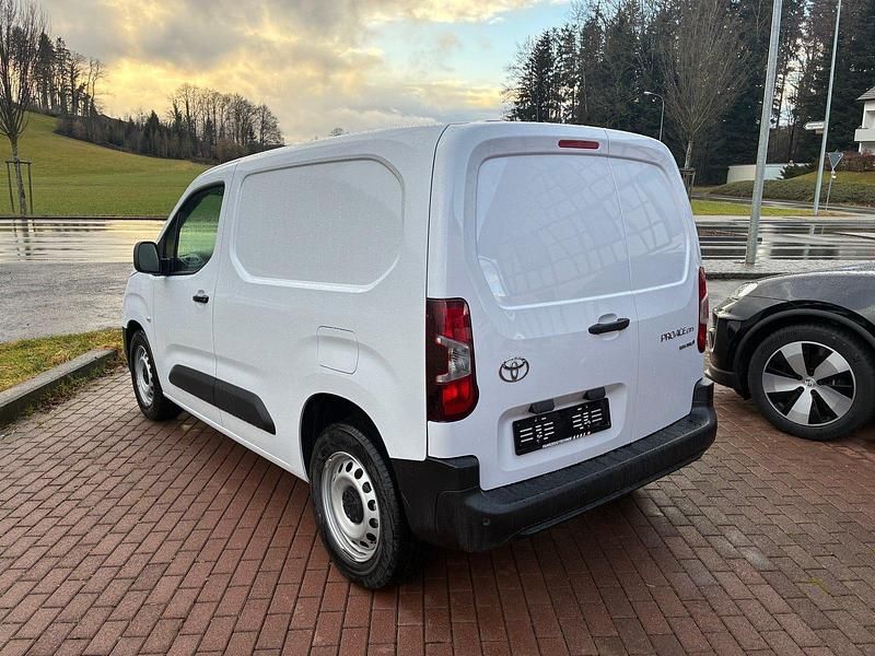 Neu Toyota Proace Verso City 100 kW (136 PS) 2026 Kombi