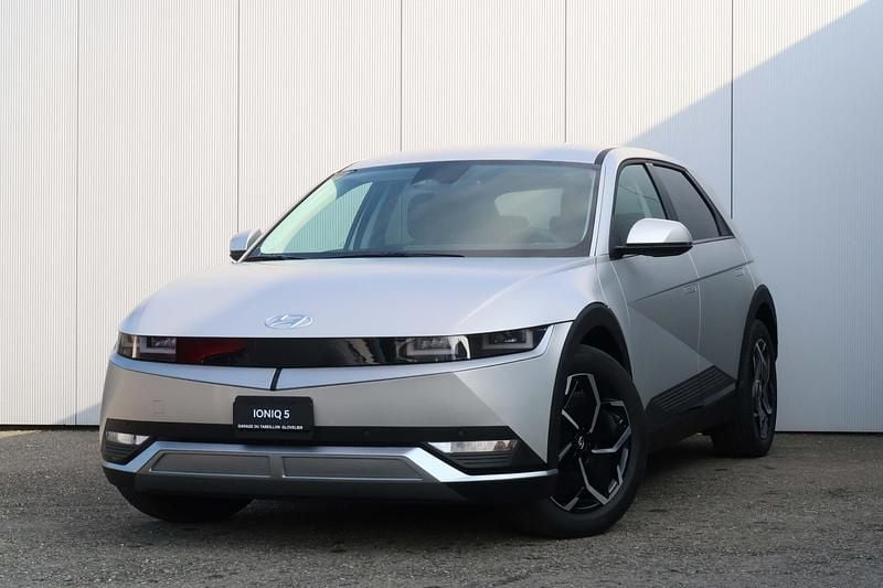 Blau Gebraucht 2024 Hyundai Ioniq Kleinwagen | CHF 45’999 - Bild 1/4