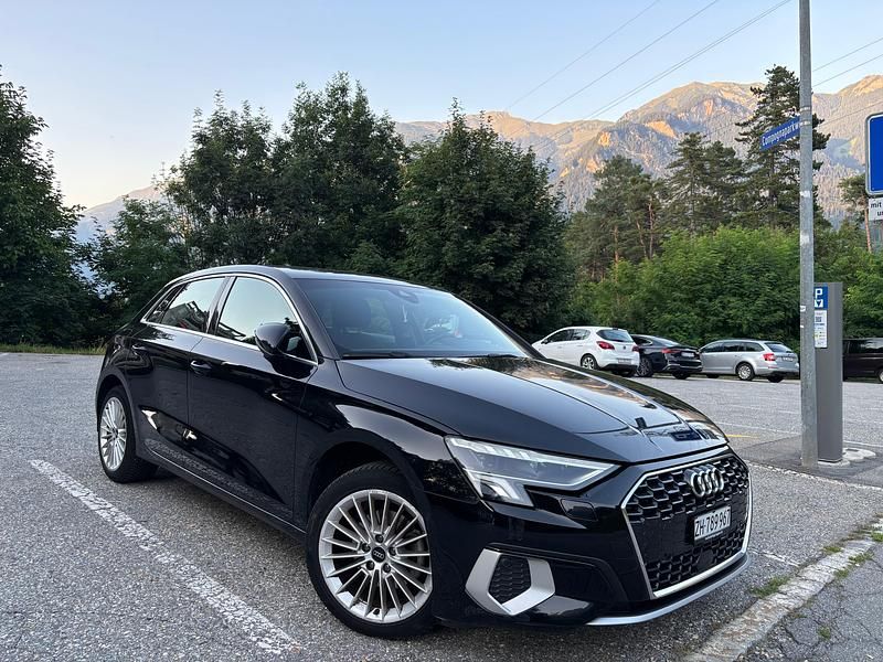 Gebraucht Audi A3 Sportback e-tron Attraction 150 PS (110 kW) 2023 Kleinwagen