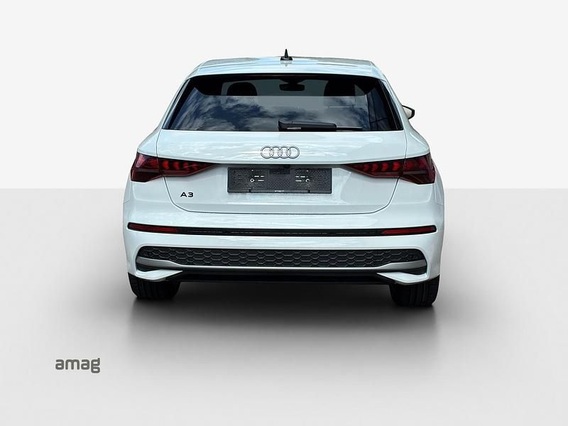 Gebraucht Audi A3 Sportback e-tron Attraction 204 PS (150 kW) 2025 Kleinwagen