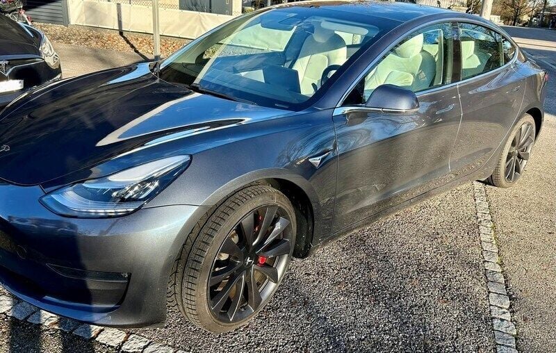 Gebraucht 2020 Tesla Model 3 Performance Limousine | CHF 33’500 - Bild 1/4