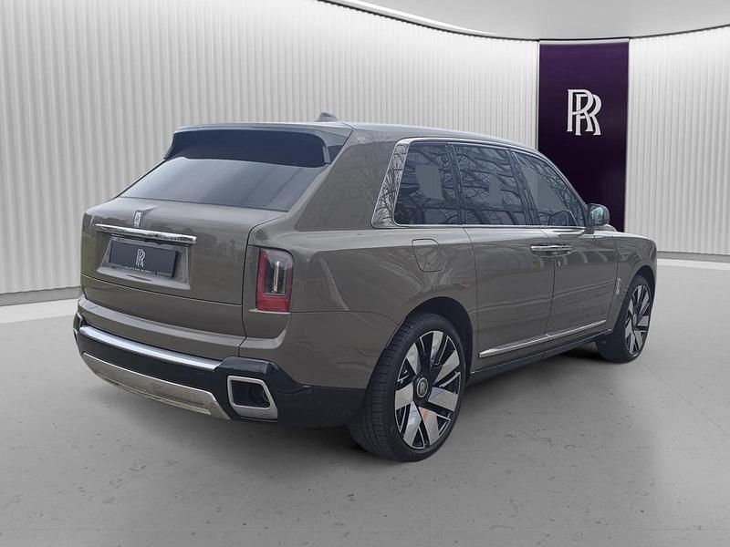 Gebraucht Rolls Royce Cullinan 571 PS (419 kW) 2024 Beige SUV