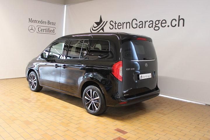 Gebraucht Mercedes EQT200 Progressive 89 kW (122 PS) 2024 Grau Van / Kleinbus