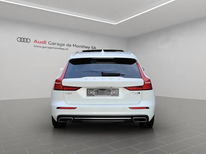 Gebraucht Volvo V60 Inscription 310 PS (228 kW) 2018 Kombi