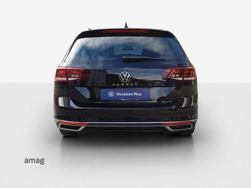 Gebraucht VW Passat Elegance 200 PS (147 kW) 2023 Deepblack perleffekt Kombi
