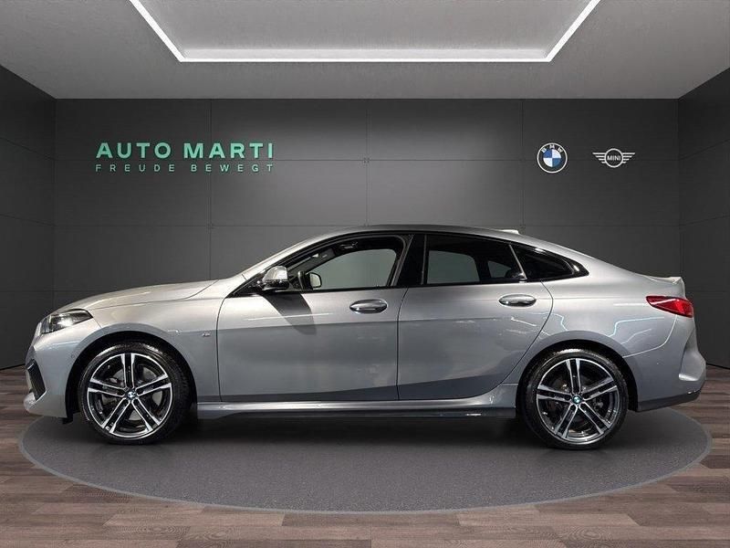 Gebraucht BMW 220 M Sport 178 PS (130 kW) 2023 Skyscraper grau meta mét. Limousine