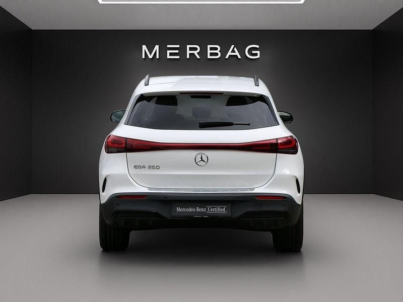 Gebraucht Mercedes EQA250 140 kW (191 PS) 2021 Weiss SUV