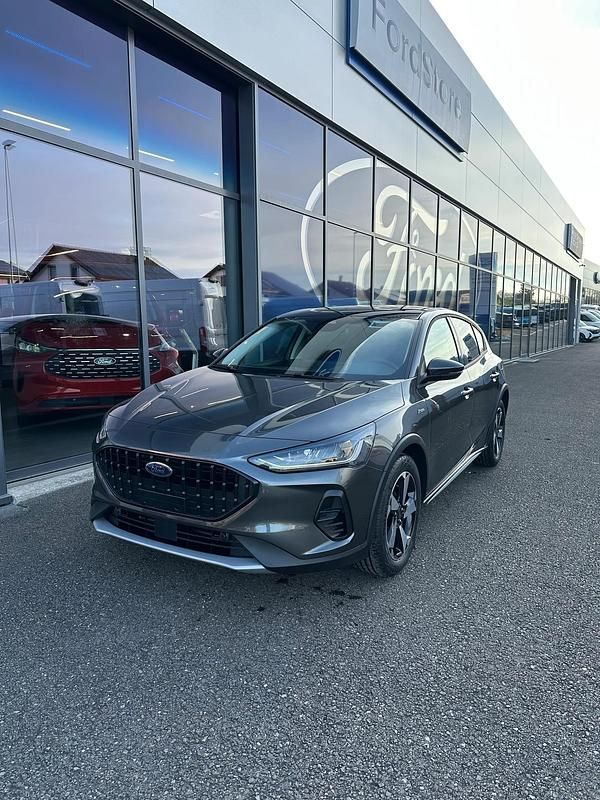 Neu Ford Focus Active X 155 PS (114 kW) 2025 Grau Limousine