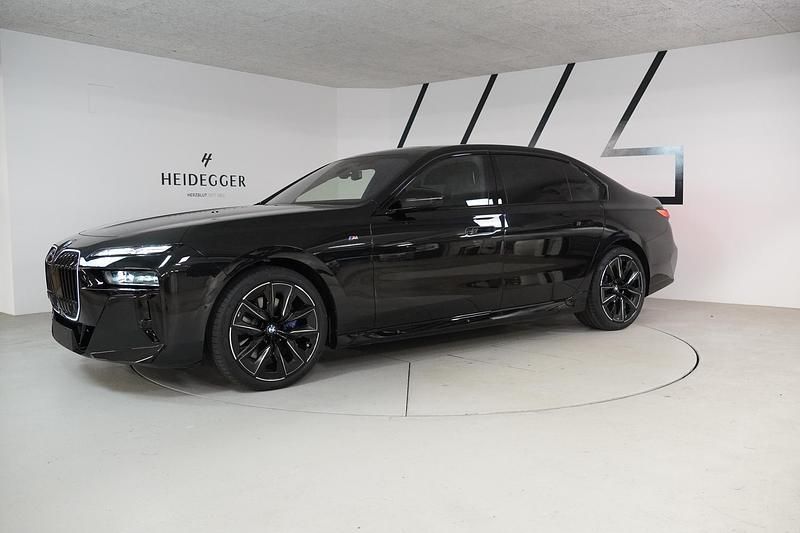 Neu BMW 740 Comfort Edition 299 PS (219 kW) 2025 Schwarz Limousine