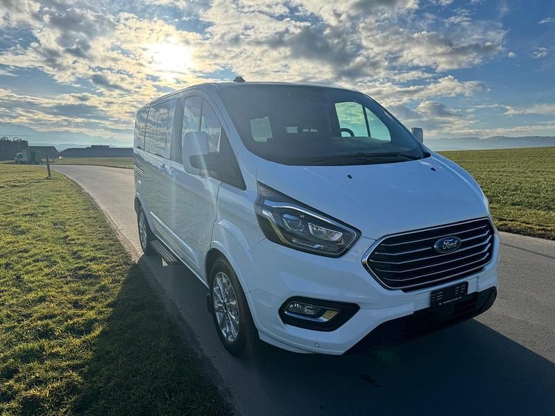 Gebraucht Ford Tourneo Custom Titanium 185 PS (136 kW) 2021 Van