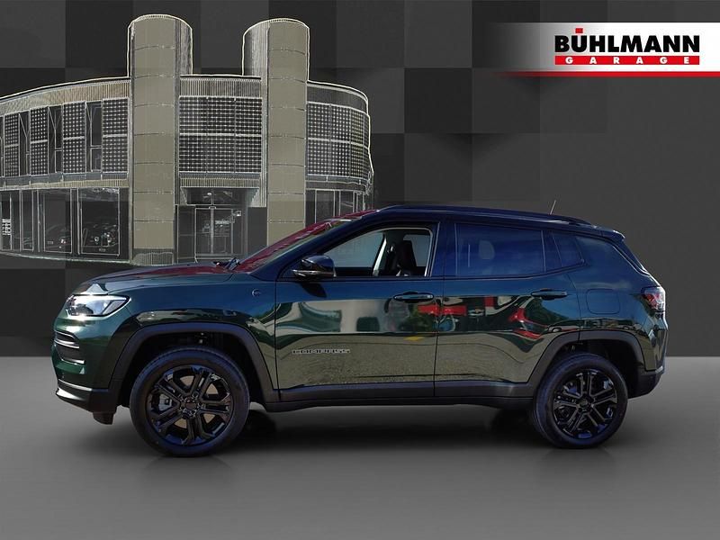 Neu Jeep Compass North 241 PS (177 kW) 2025 Grün SUV
