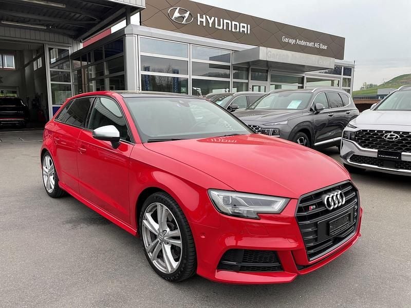 Rot Gebraucht 2017 Audi S3 Comfort Limousine | CHF 39’900 - Bild 1/4