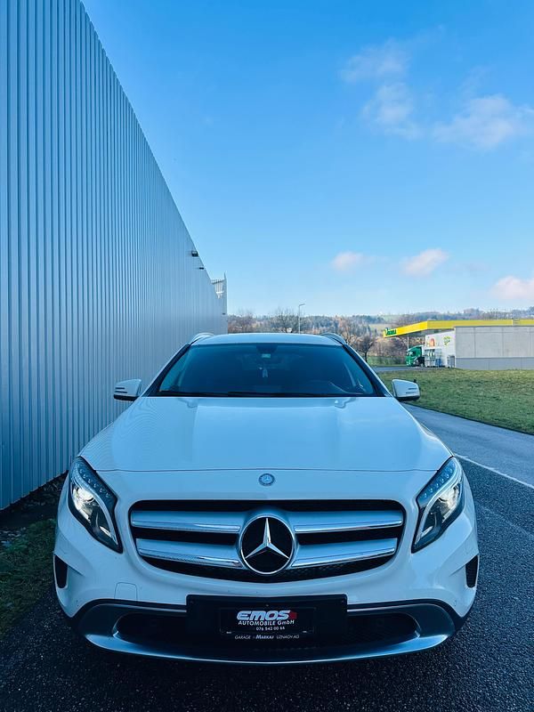 Gebraucht 2016 Mercedes GLA220 AMG line SUV | CHF 11’800 - Bild 1/4