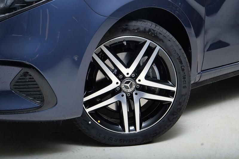 Neu Mercedes 300 Marco Polo 239 PS (175 kW) 2025 Limousine