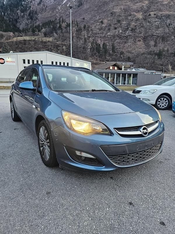 Gebraucht Opel Astra 140 PS (102 kW) 2013