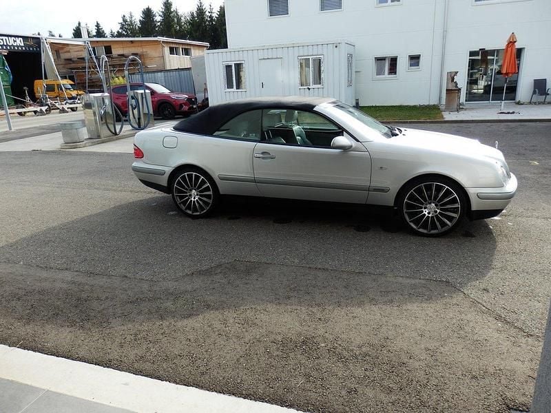Gebraucht Mercedes CLK320 218 PS (160 kW) 1999 Cabrio