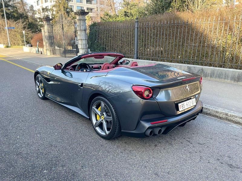 Gebraucht Ferrari Portofino 600 PS (441 kW) 2020 Grau Cabrio