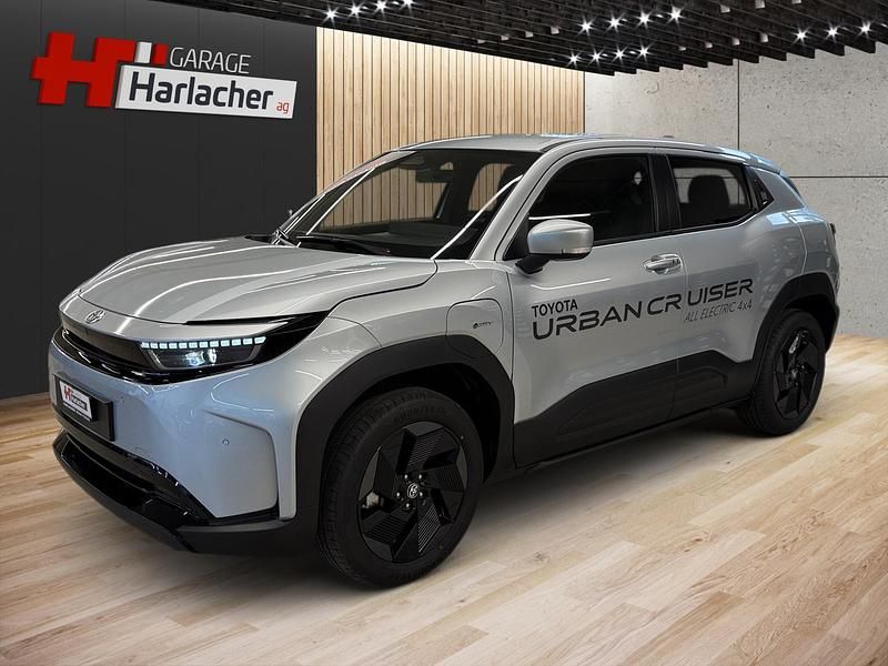 Neu Toyota Urban Cruiser Comfort 105 kW (144 PS) 2026 Silber SUV