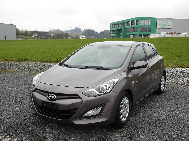 Gebraucht Hyundai i30 Comfort 100 PS (73 kW) 2014