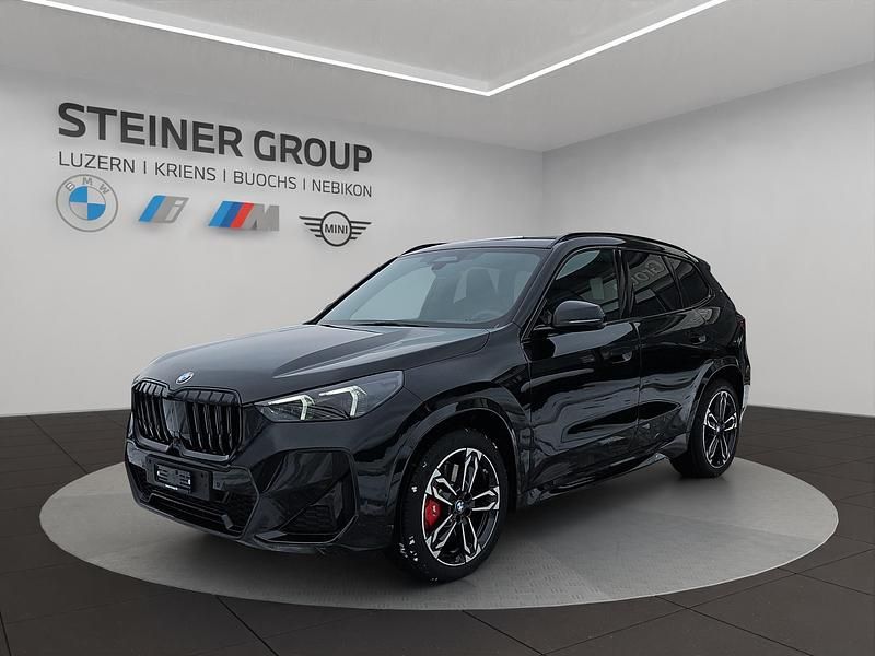 Schwarz Neu 2025 BMW X1 M Sport SUV | CHF 74’900 (Teuer) - Bild 1/4