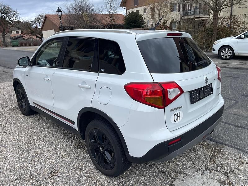 Gebraucht Suzuki Vitara 140 PS (102 kW) 2016 SUV