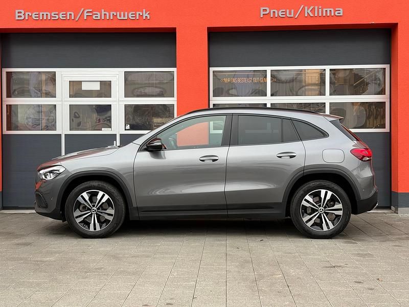 Gebraucht Mercedes GLA220 Progressive 190 PS (139 kW) 2022 SUV