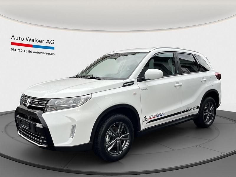 Gebraucht Suzuki Vitara 116 PS (85 kW) 2024 Weiss SUV