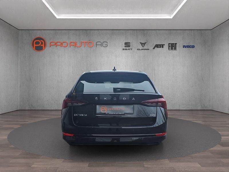 Gebraucht Skoda Octavia Ambition 150 PS (110 kW) 2022 Kombi