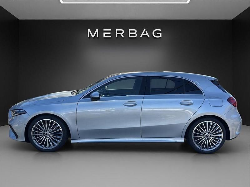 Neu Mercedes A220 190 PS (139 kW) 2025 Silber Limousine
