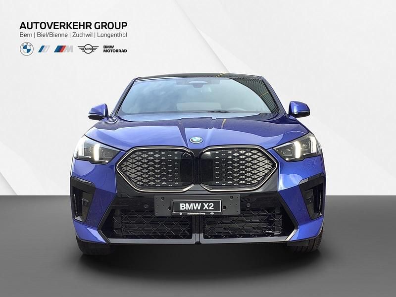 Neu BMW iX2 Performance 225 kW (306 PS) 2025 Blau SUV