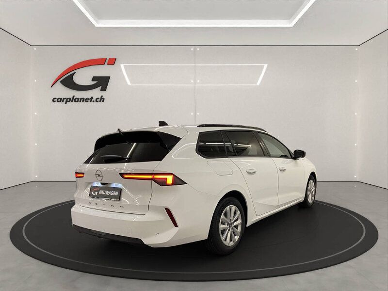 Gebraucht Opel Astra Edition 131 PS (96 kW) 2024 Weiss Kombi