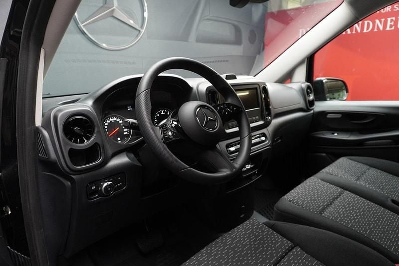 Neu Mercedes Vito 136 PS (100 kW) 2025 Van