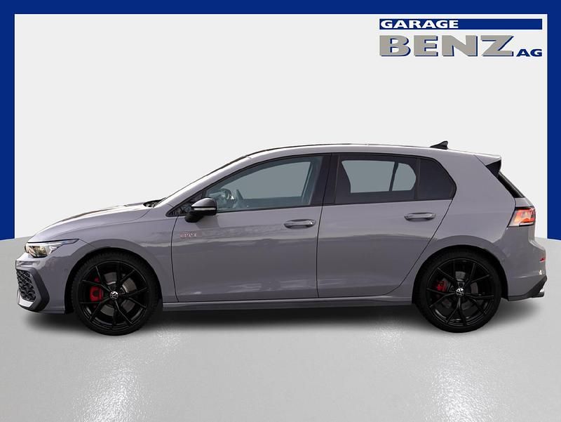 Gebraucht VW Golf VIII GTI 265 PS (194 kW) 2025
