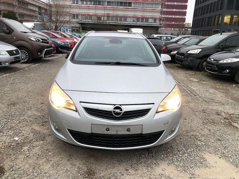 Gebraucht 2011 Opel Astra Sport | CHF 2’500 - Bild 1/4