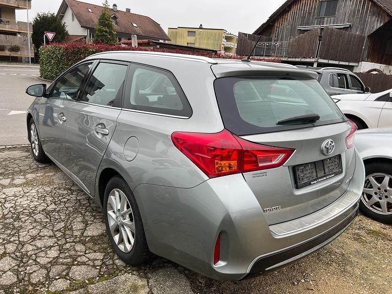 Gebraucht Toyota Auris Touring Sports Luna 132 PS (97 kW) 2013 Kombi