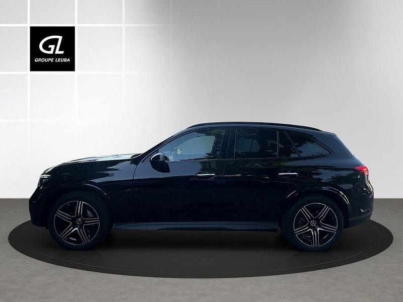 Gebraucht Mercedes GLC220 197 PS (144 kW) 2025 Schwarz SUV