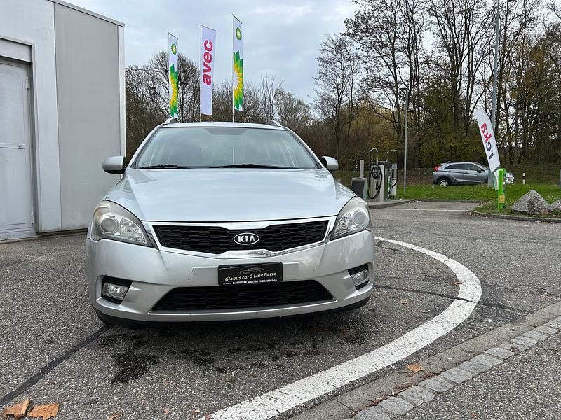 Gebraucht 2011 Kia Ceed Kleinwagen | CHF 1’700 - Bild 1/4
