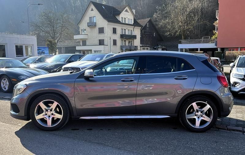 Gebraucht Mercedes GLA250 AMG line 211 PS (155 kW) 2016 SUV