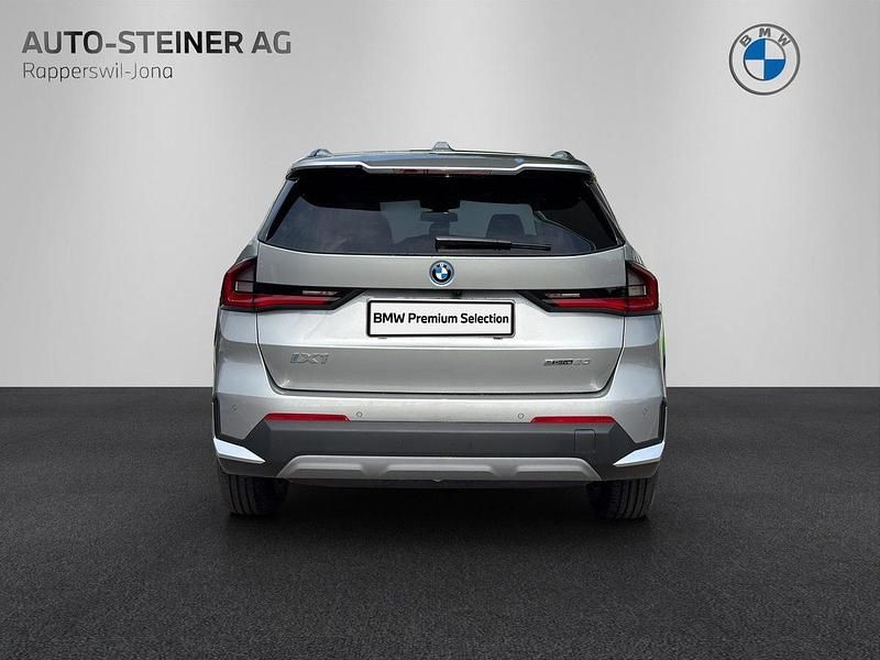 Neu BMW iX1 Shadowline 150 kW (204 PS) 2025 SUV