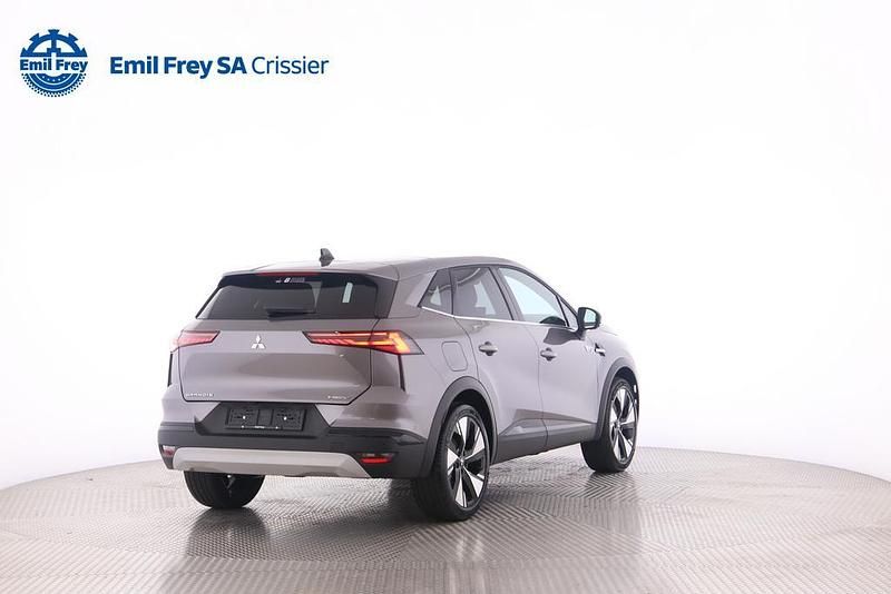 Neu Mitsubishi Grandis Intense 158 PS (116 kW) 2026 Grau SUV