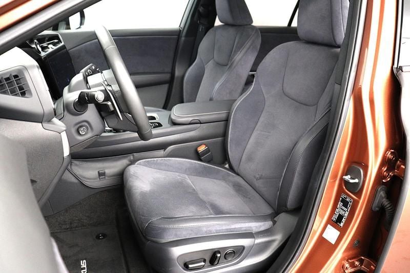 Gebraucht Lexus RZ 450e 230 kW (313 PS) 2025 Bronze SUV