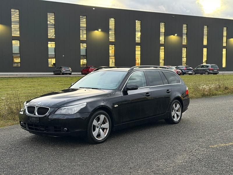 Gebraucht BMW 530 258 PS (189 kW) 2005 Kombi